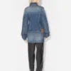 Niebieska kurtka dżinsowa z oversize’owymi rękawami Niebieska kurtka dżinsowa z oversize’owymi rękawami
