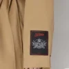 Płaszcz trenczowy w stylu dekonstrukcyjnym Płaszcz trenczowy w stylu dekonstrukcyjnym